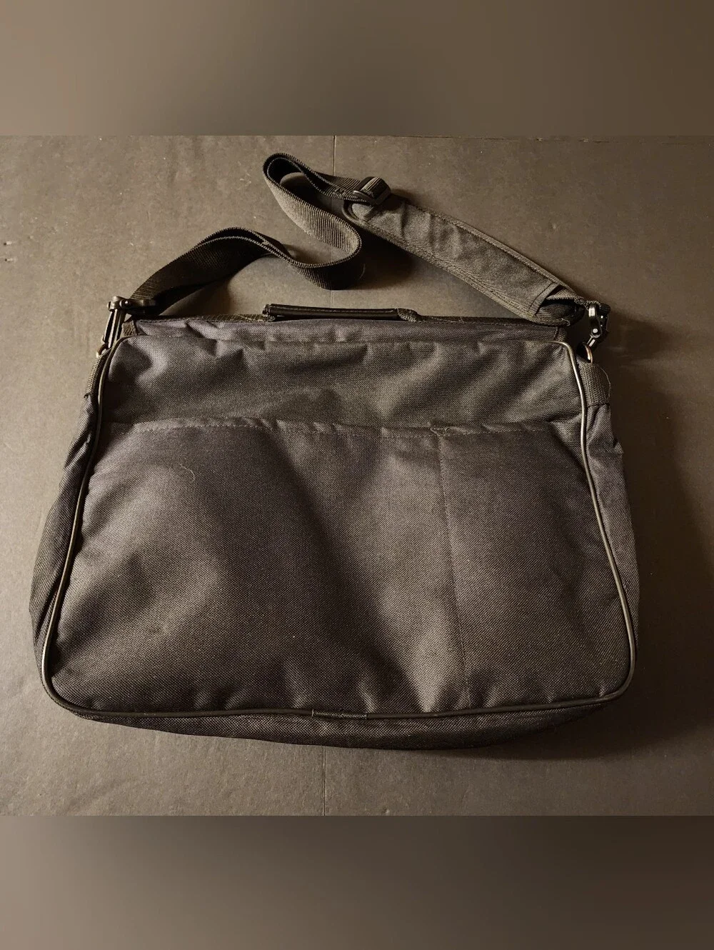 Pearson Messenger Bag, Black, Good Condition, Preowned